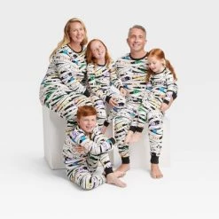 Toddler Glow-In-The-Dark Mummy Halloween Matching Family Pajama Set - Hyde & EEK! Boutique™ White 9 Toddler Glow-In-The-Dark Mummy Halloween Matching Family Pajama Set - Hyde & EEK! Boutique™ White -Hyde & EEK! Boutique Shop GUEST c15f19ca ffd0 4974 84bc bff6c8557824 1